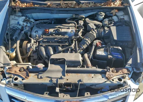 2011 Honda Accord Se z USA, uszkodzony, nr VIN 1HGCP2F6XBA004863